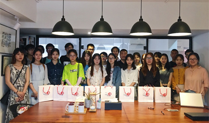 唐能翻譯課堂，迎來上理工學(xué)子